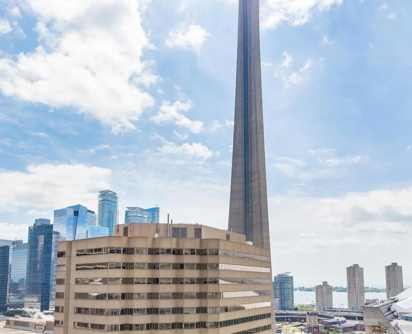 Perfect Condo Sleeps 4 Across From Cn Tower! Toronto Apartmán