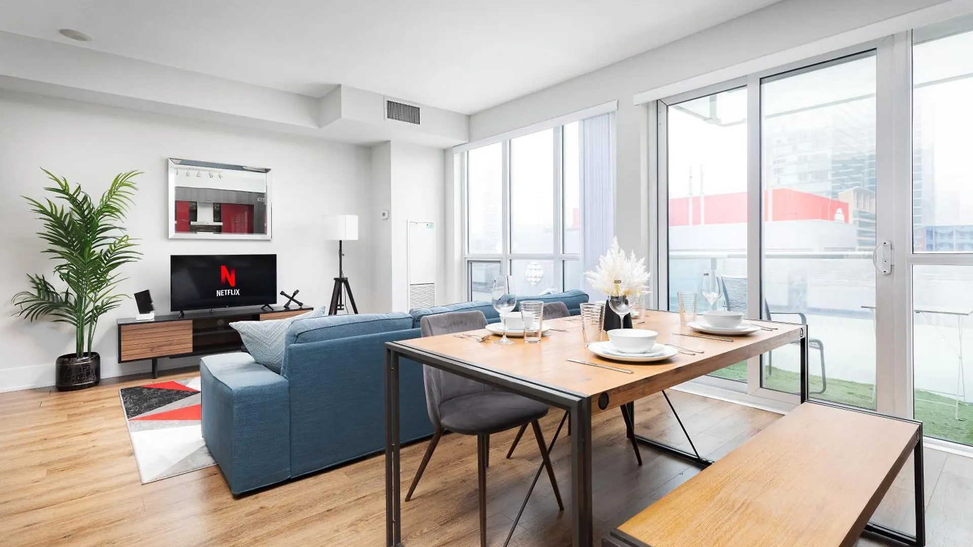 Perfect Condo Sleeps 4 Across From Cn Tower! Toronto Apartment