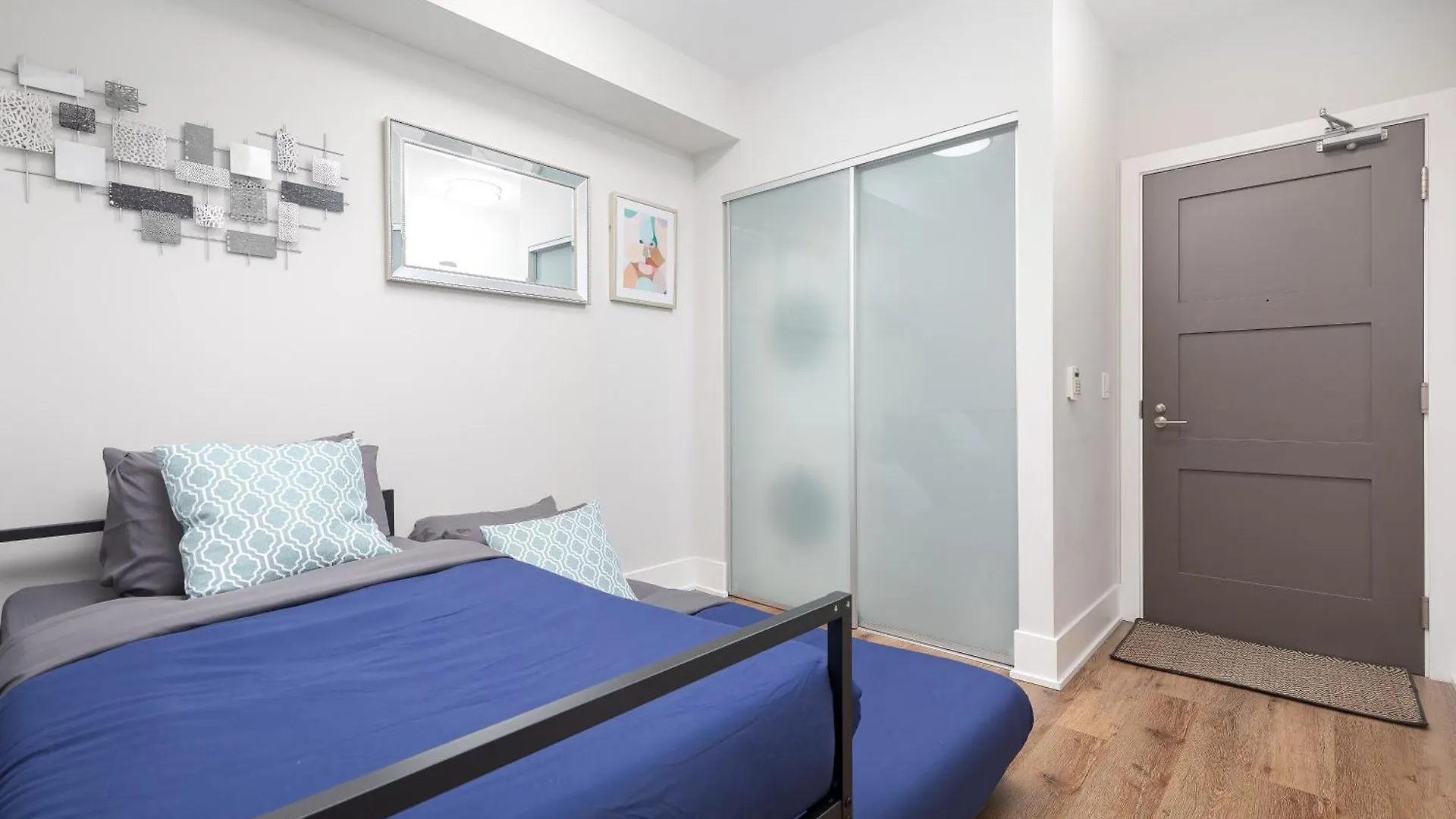 Apartment Perfect Condo Sleeps 4 Across From Cn Tower! Toronto