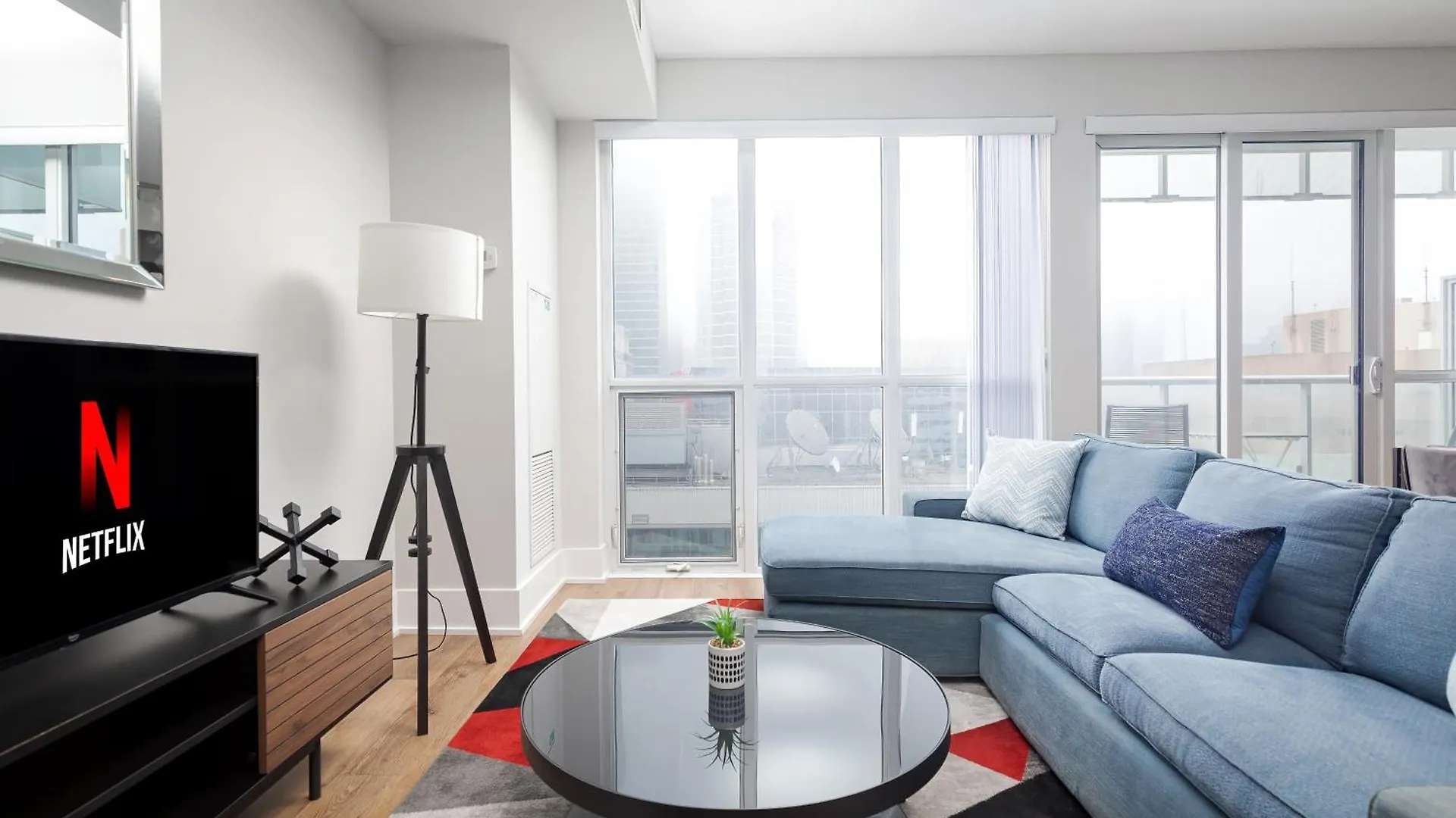 Perfect Condo Sleeps 4 Across From Cn Tower! Toronto Apartment
