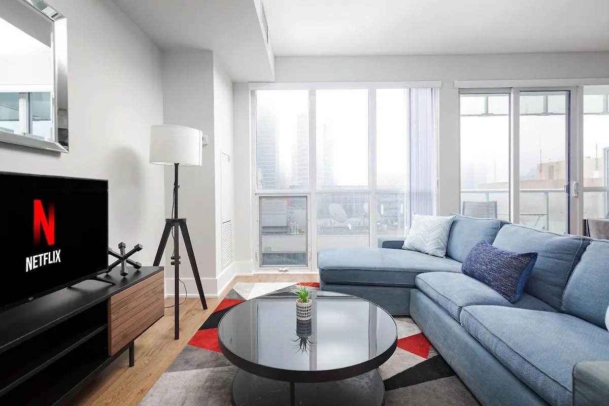 Perfect Condo Sleeps 4 Across From Cn Tower! Toronto Apartment