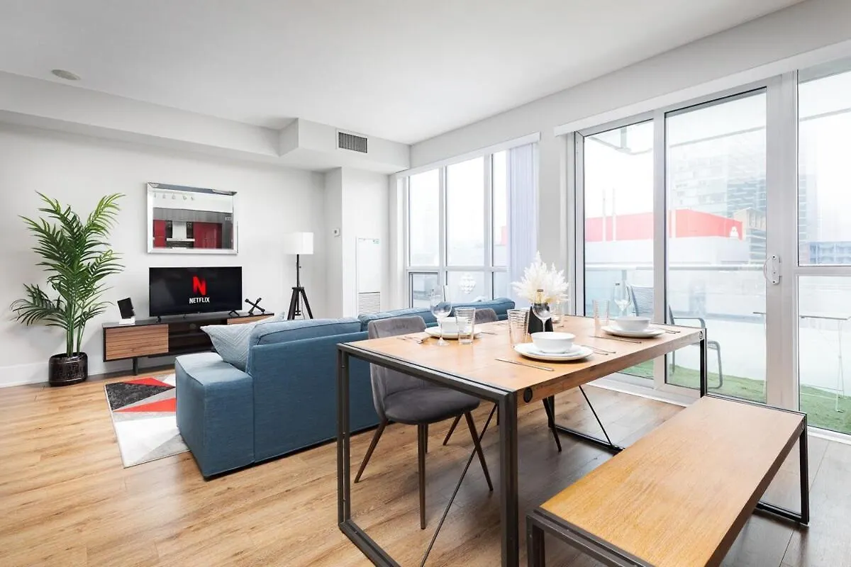 Apartment Perfect Condo Sleeps 4 Across From Cn Tower! Toronto Canada