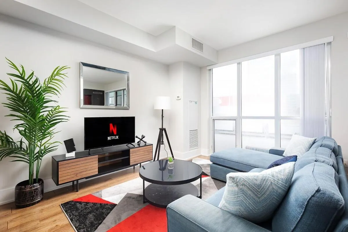 Perfect Condo Sleeps 4 Across From Cn Tower! Toronto