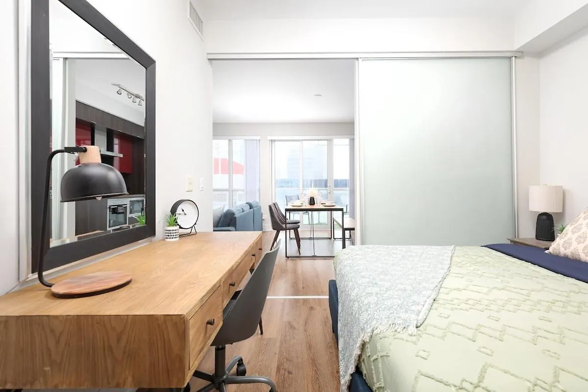 Perfect Condo Sleeps 4 Across From Cn Tower! Toronto Apartment